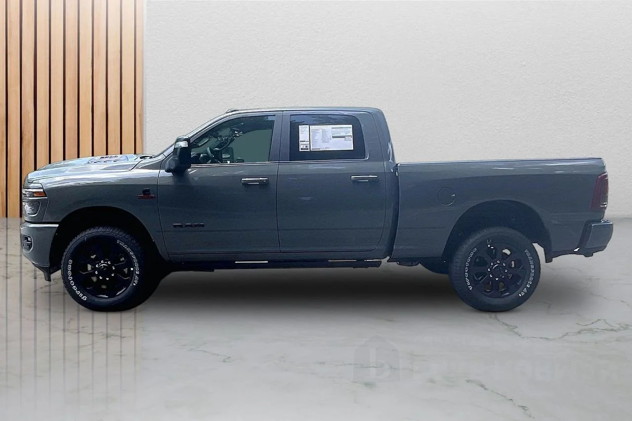 New 2026 Ceramic Gray Clear-Coat Exterior Paint RAM Laramie image 5