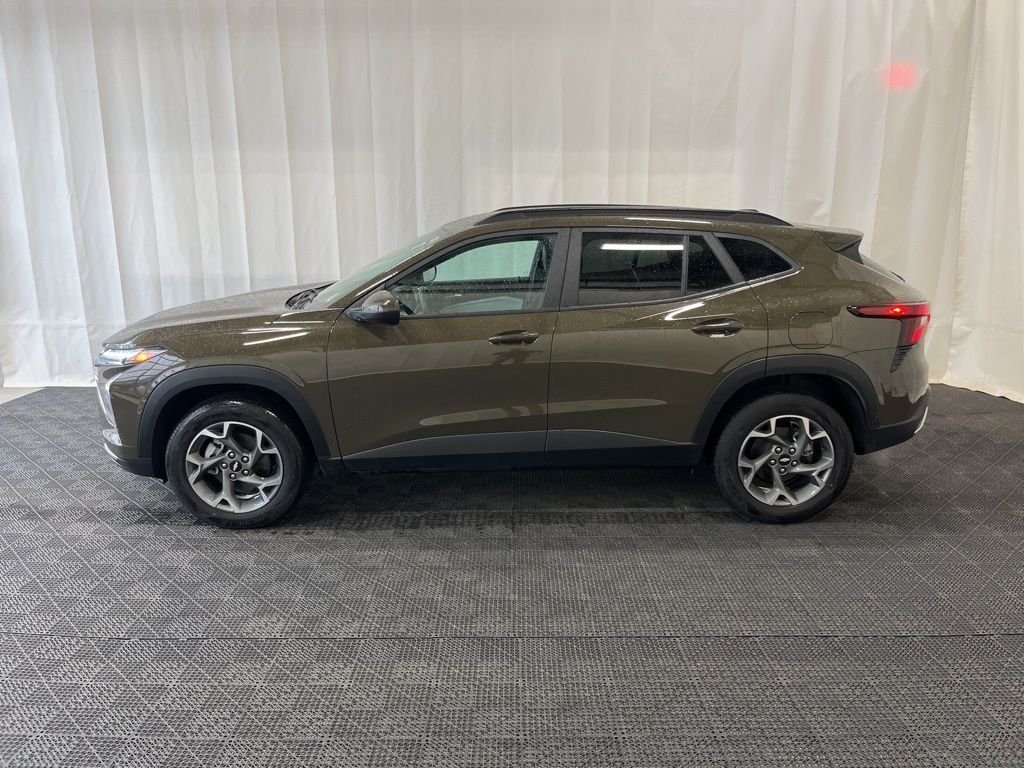 Used 2024 Bronze Metallic Chevrolet LT image 25