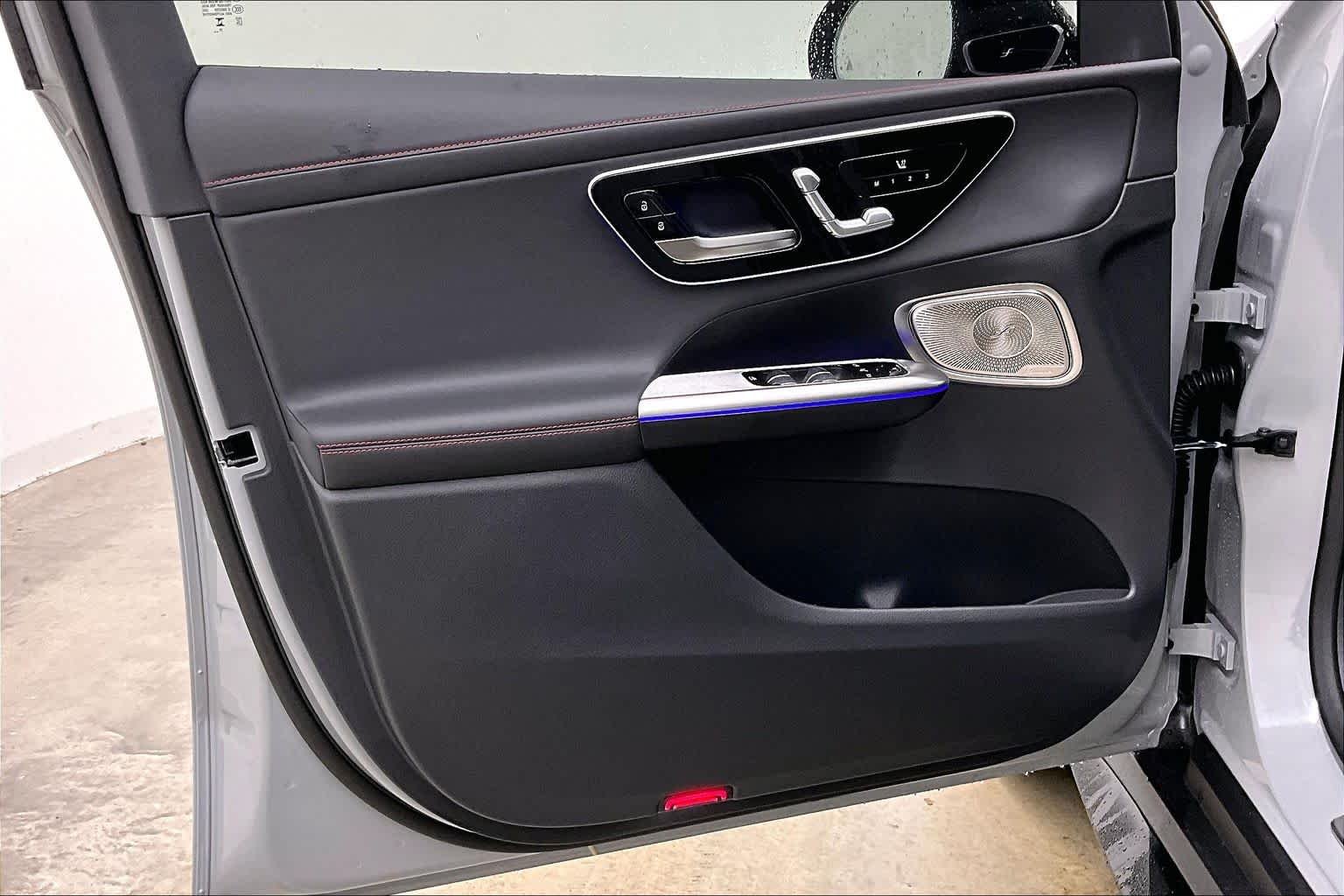 New 2026 MANUFAKTUR Alpine Grey Mercedes-Benz AMG® GLC 43 image 10