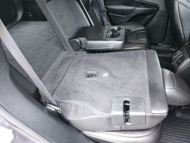 Used 2019 Crystal Metallic Jeep Trailhawk image 55