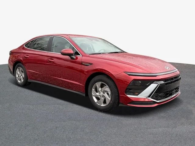 Used 2026 Red Hyundai SE image 4