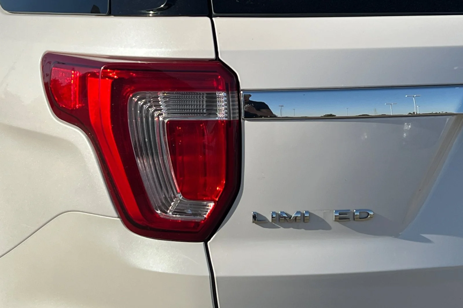 Used 2019 White Ford Limited image 29