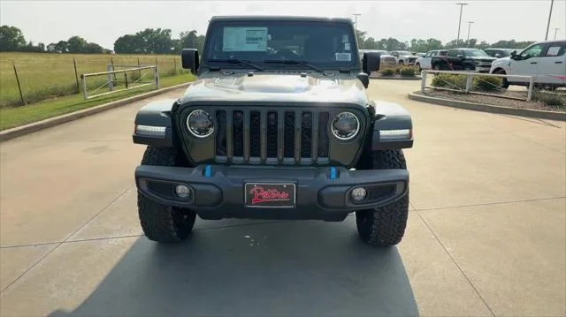 New 2023 Sarge Green Clear-Coat Exterior Paint Jeep Rubicon 4xe image 3