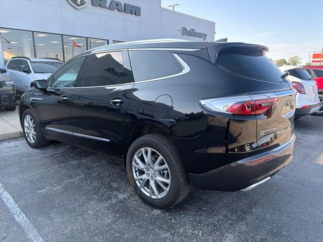 Used 2023 Black Buick Essence image 4