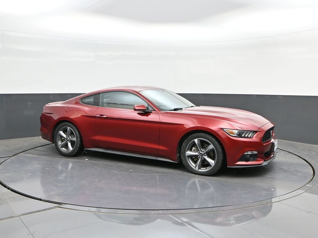 Used 2016 Red Ford V6 image 12
