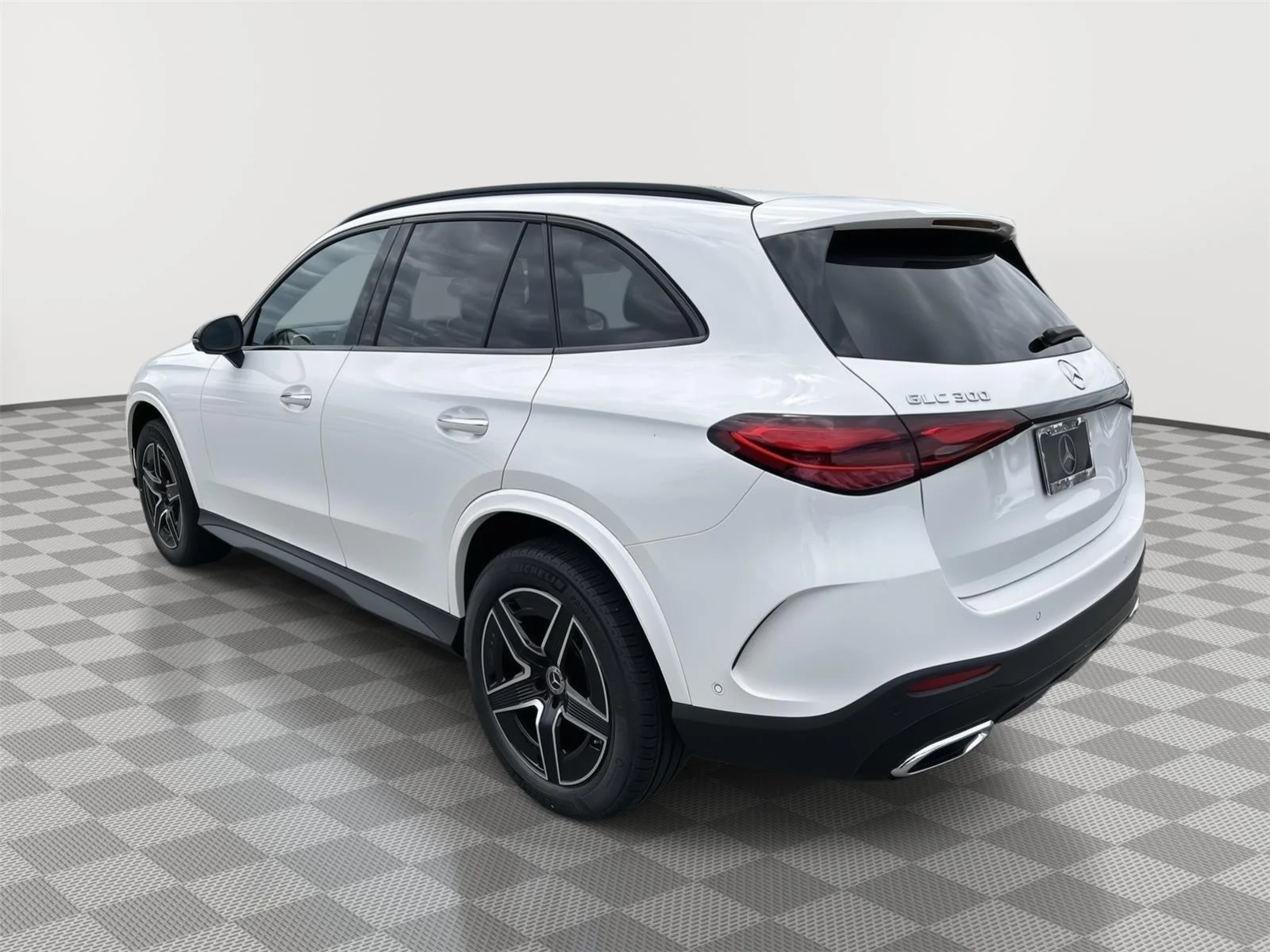 New 2026 Polar White Mercedes-Benz GLC 300 image 5