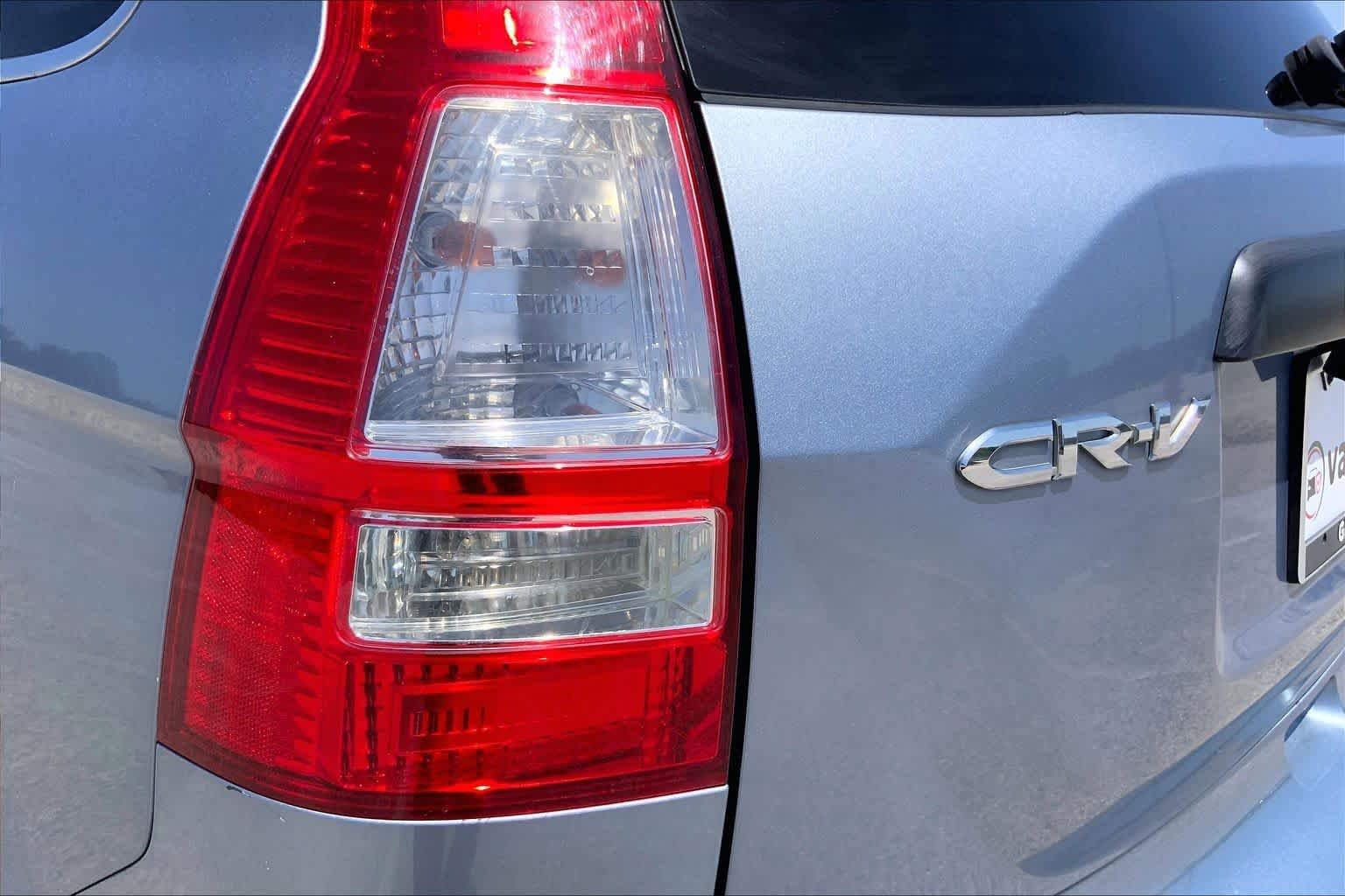 Used 2011 Glacier Blue Metallic Honda SE image 27