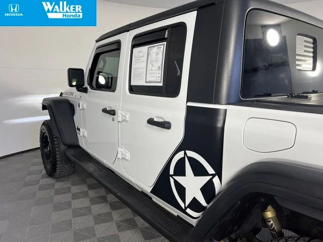Used 2021 Bright White Clearcoat Jeep Rubicon image 12