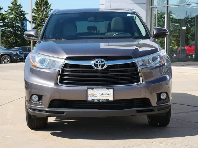 Used 2015 Toyota Highlander XLE with VIN 5TDJKRFH4FS150375 for sale in Eden Prairie, Minnesota