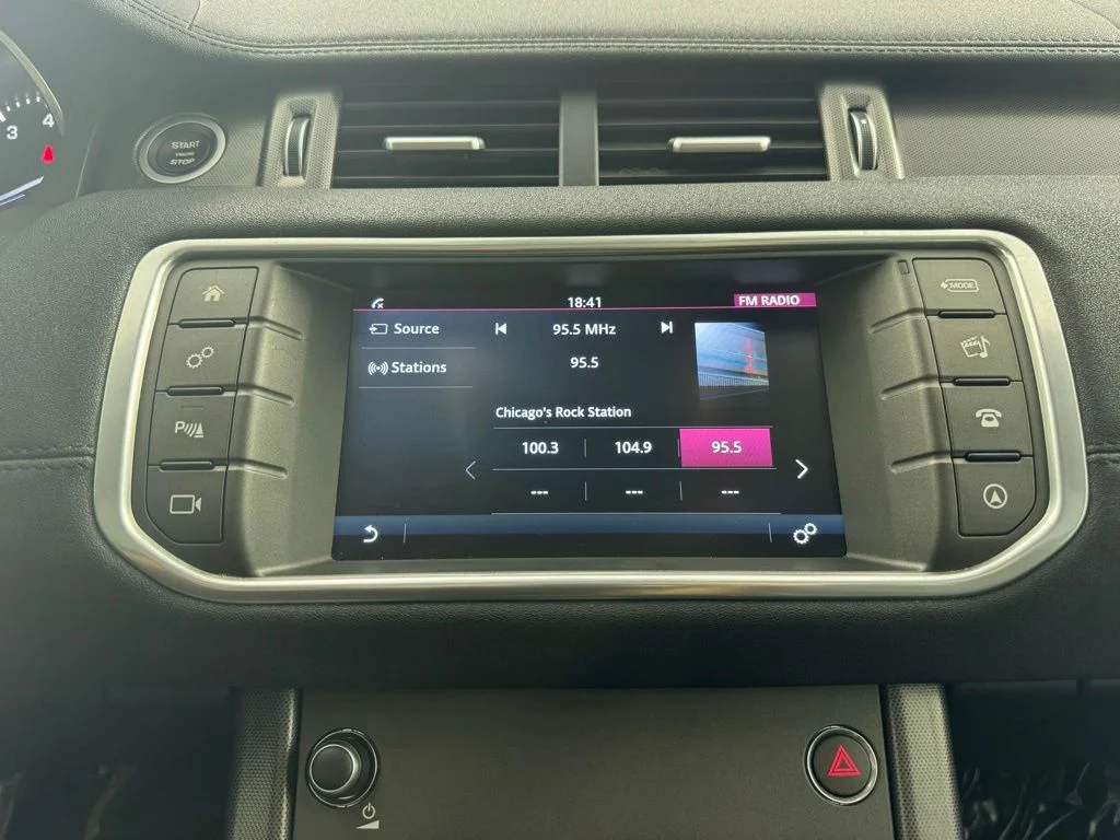 Used 2019 Fuji White Land Rover SE image 22