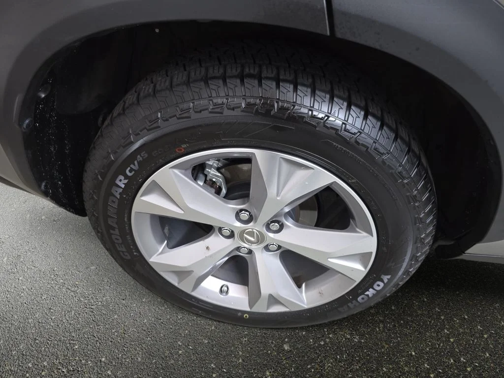 Used 2017 Silver Lexus 200t image 33