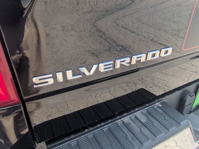 Used 2025 Black Chevrolet LT (2FL) image 34