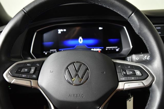 Used 2023  Volkswagen 1.5T Sport image 15