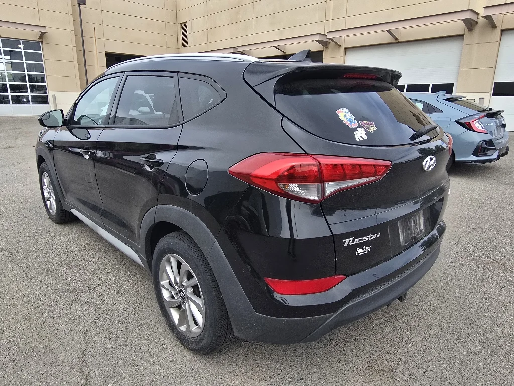 Used 2018 Black Noir Pearl Hyundai SEL image 3