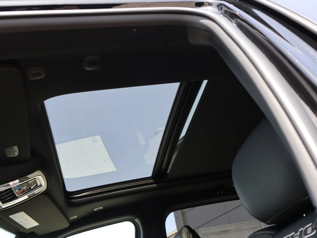 New 2026 Diamond Black Crystal Pearl-Coat Exterior Paint RAM RHO image 25