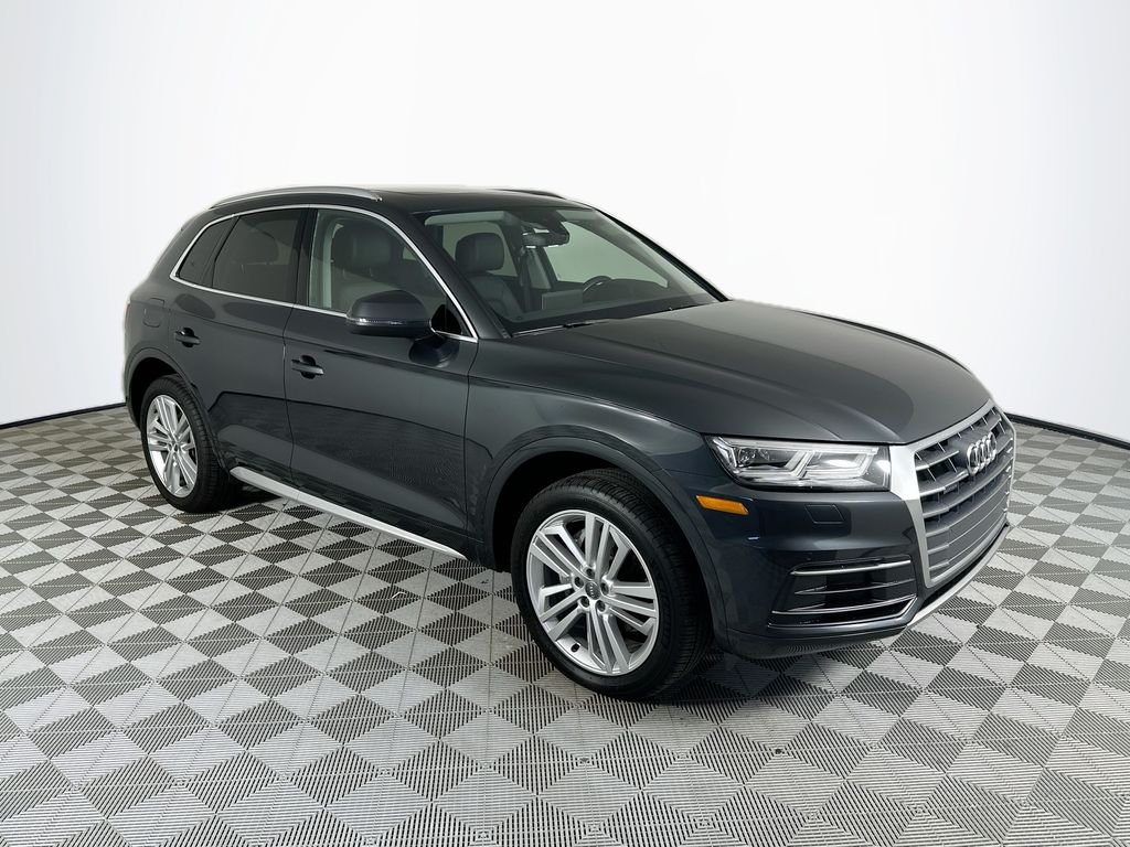 2018 Audi Q5 2.0T quattro S tronic Premium Plus's photo