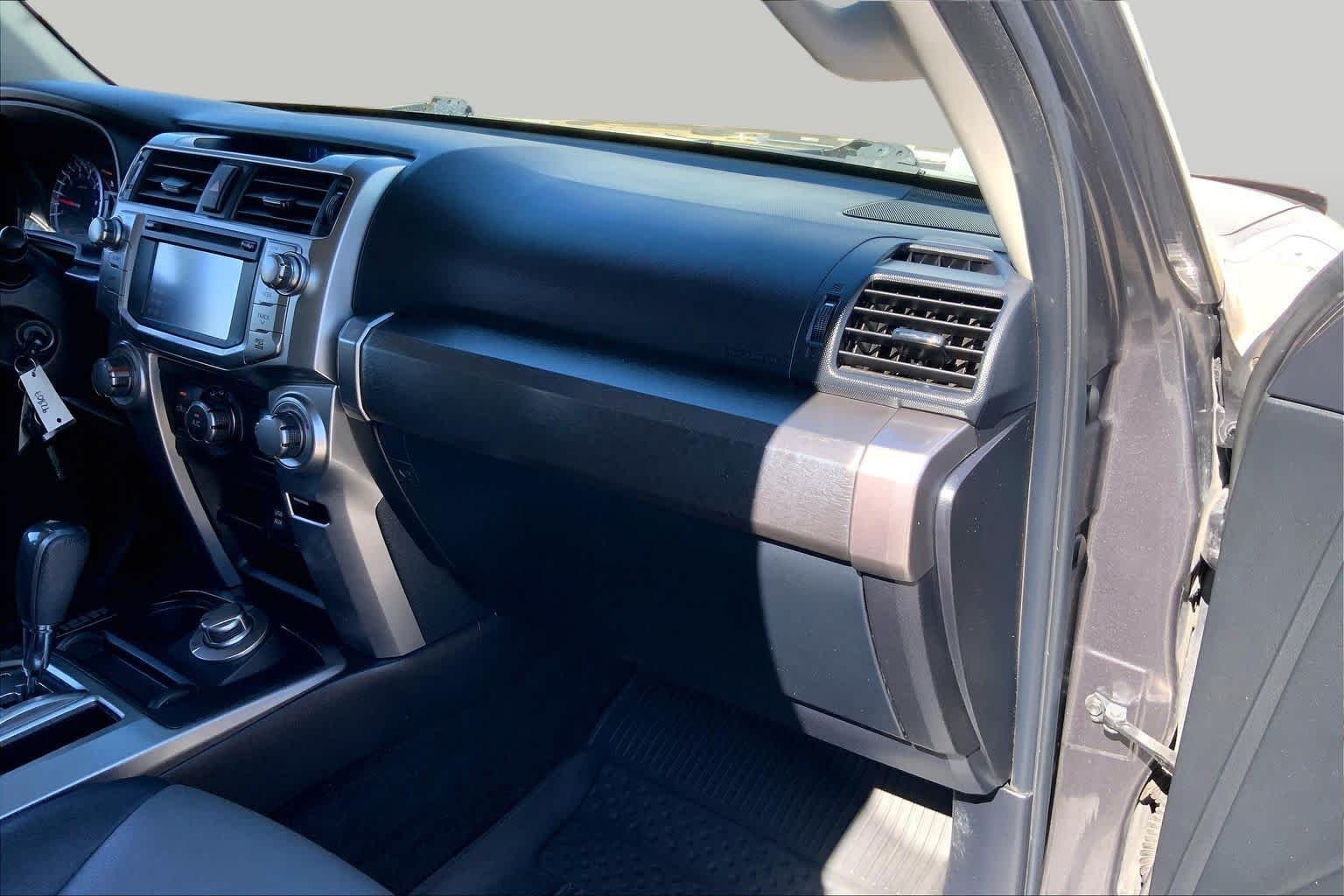 Used 2019 Magnetic Gray Metallic Toyota SR5 Premium image 16