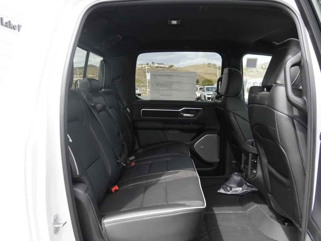 New 2026 Ivory White Tri-Coat Pearl-Coat Exterior Paint RAM Laramie image 22