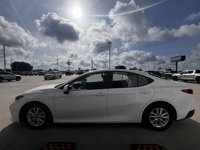 Used 2026 Ice Cap Toyota LE image 6