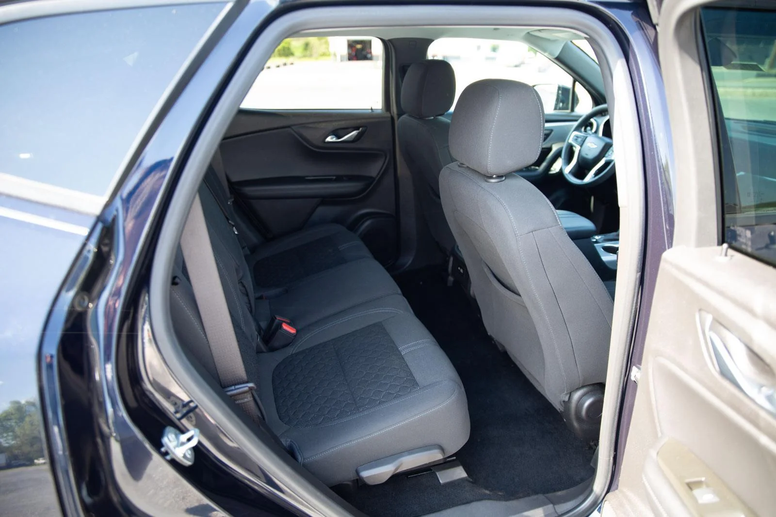 Used 2021 Midnight Blue Metallic Chevrolet 2LT image 23