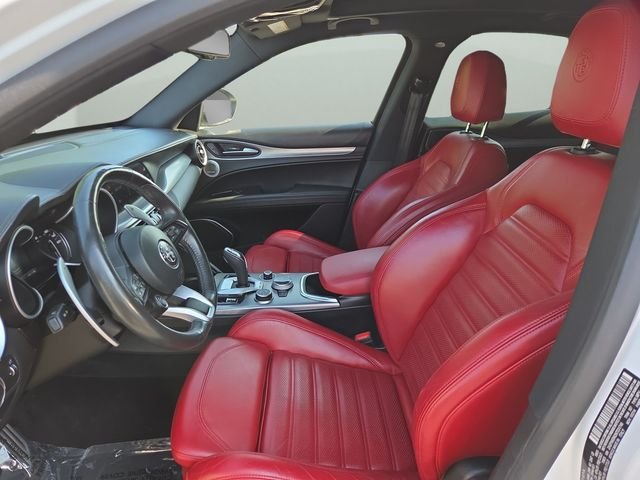 Used 2022 White Alfa Romeo Veloce image 18