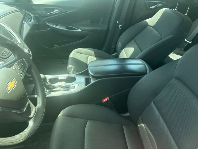 Used 2025 Black Chevrolet LT image 3