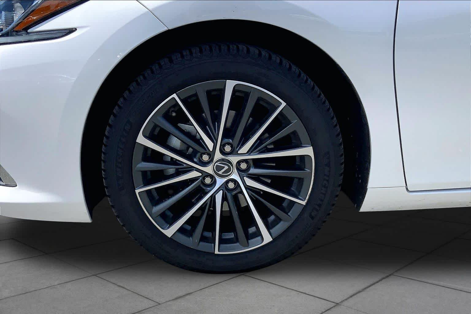 Certified Used 2024 Eminent White Pearl Lexus  image 11