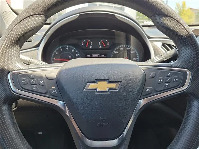 Used 2024 Summit White Chevrolet 1LT image 16