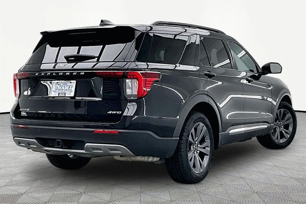 Used 2025 Ford Explorer Active with VIN 1FMUK8DH3SGA51878 for sale in Kansas City