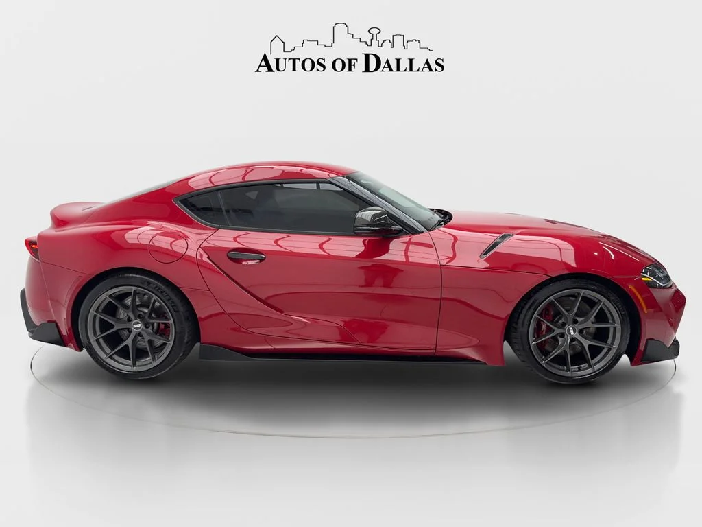 Used 2022 Red Toyota 3.0 image 7