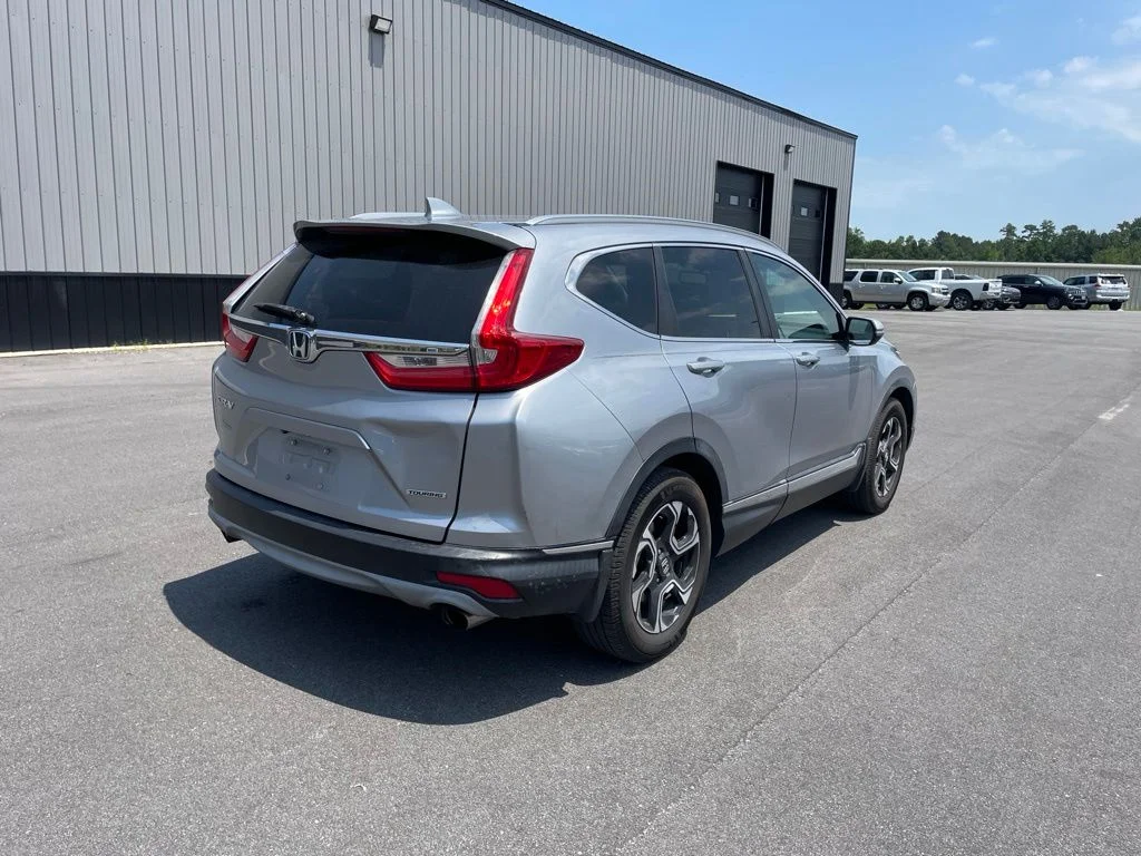 Used 2018  Honda Touring image 7
