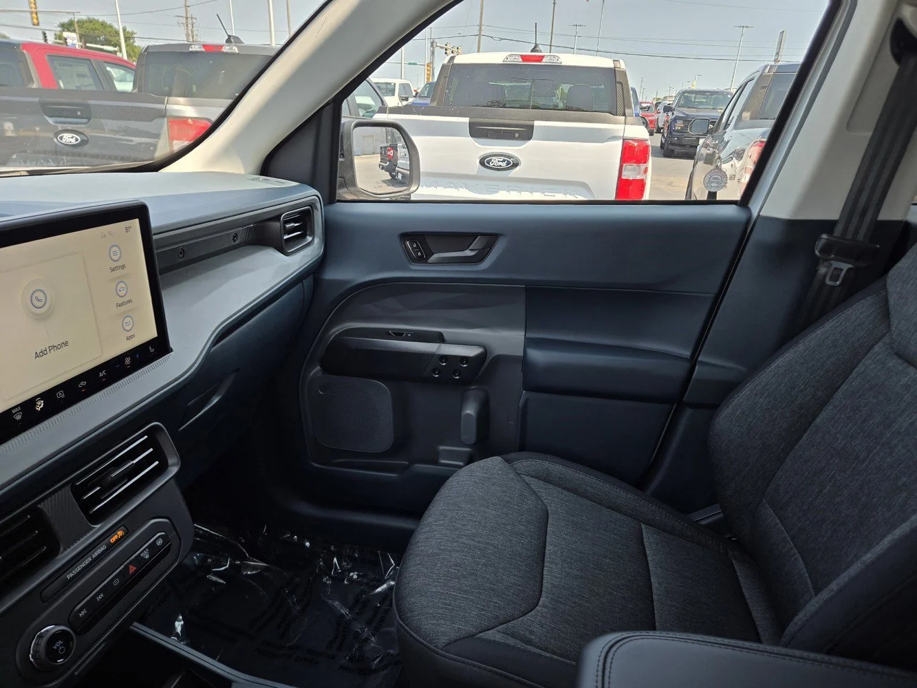 New 2026 Space White Metallic Ford XLT image 9
