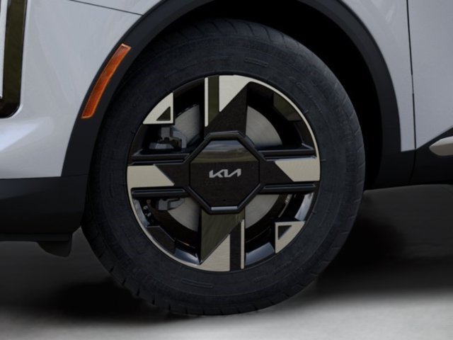 New 2027 White Kia LX image 24