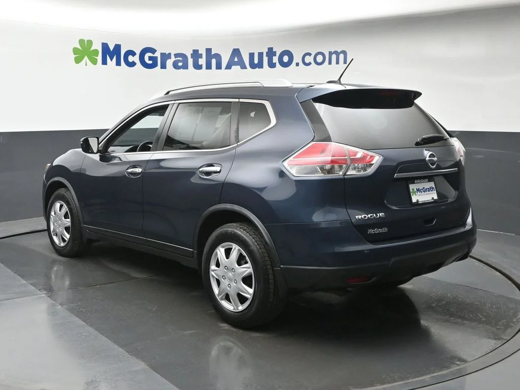 Used 2016 Blue Nissan S image 25