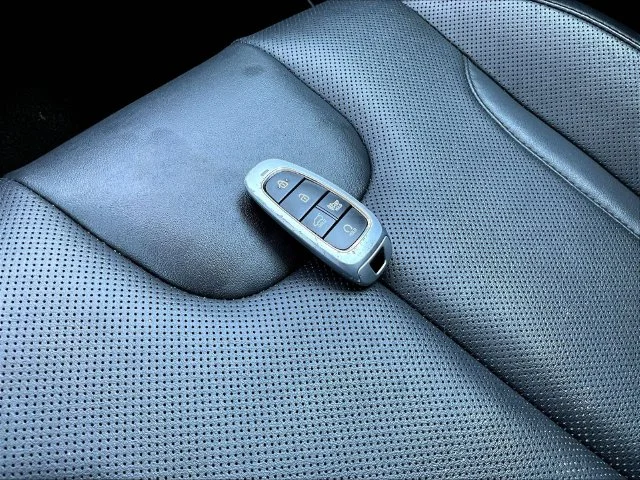 Used 2024 Silver Hyundai SEL image 38