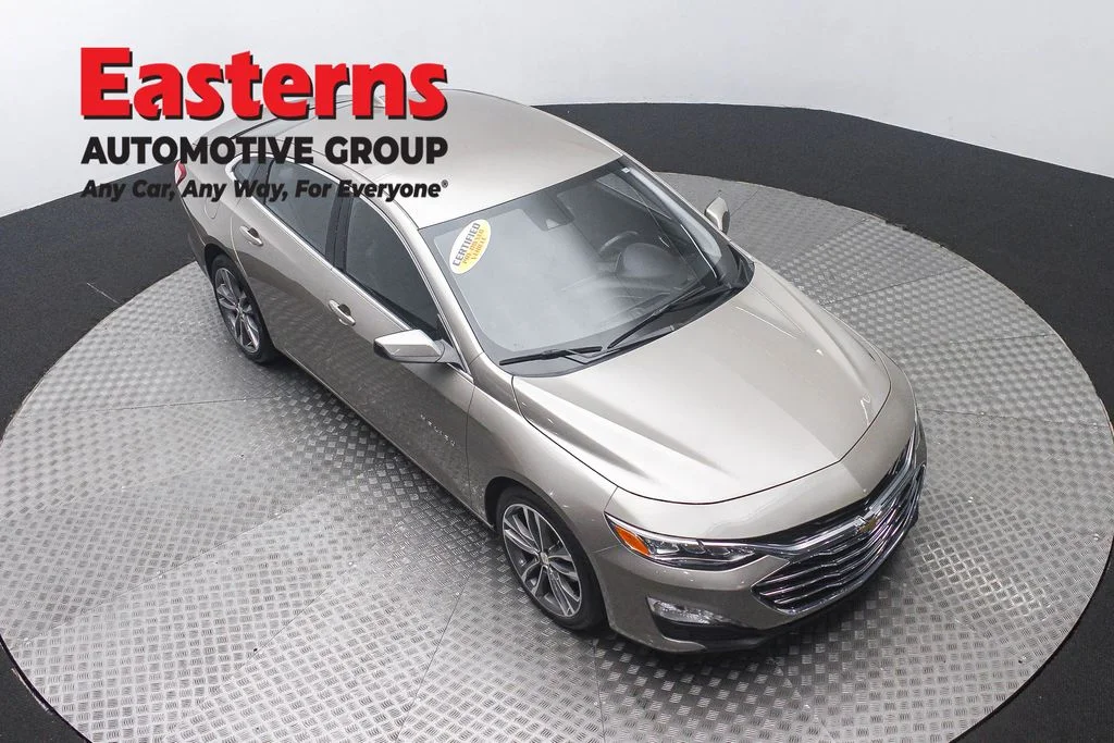 Used 2024 Gray Chevrolet LT image 3
