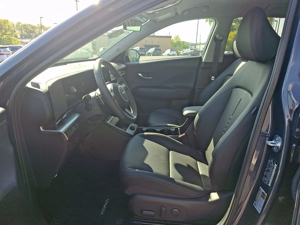 Used 2026 Blue Hyundai SEL Premium image 13