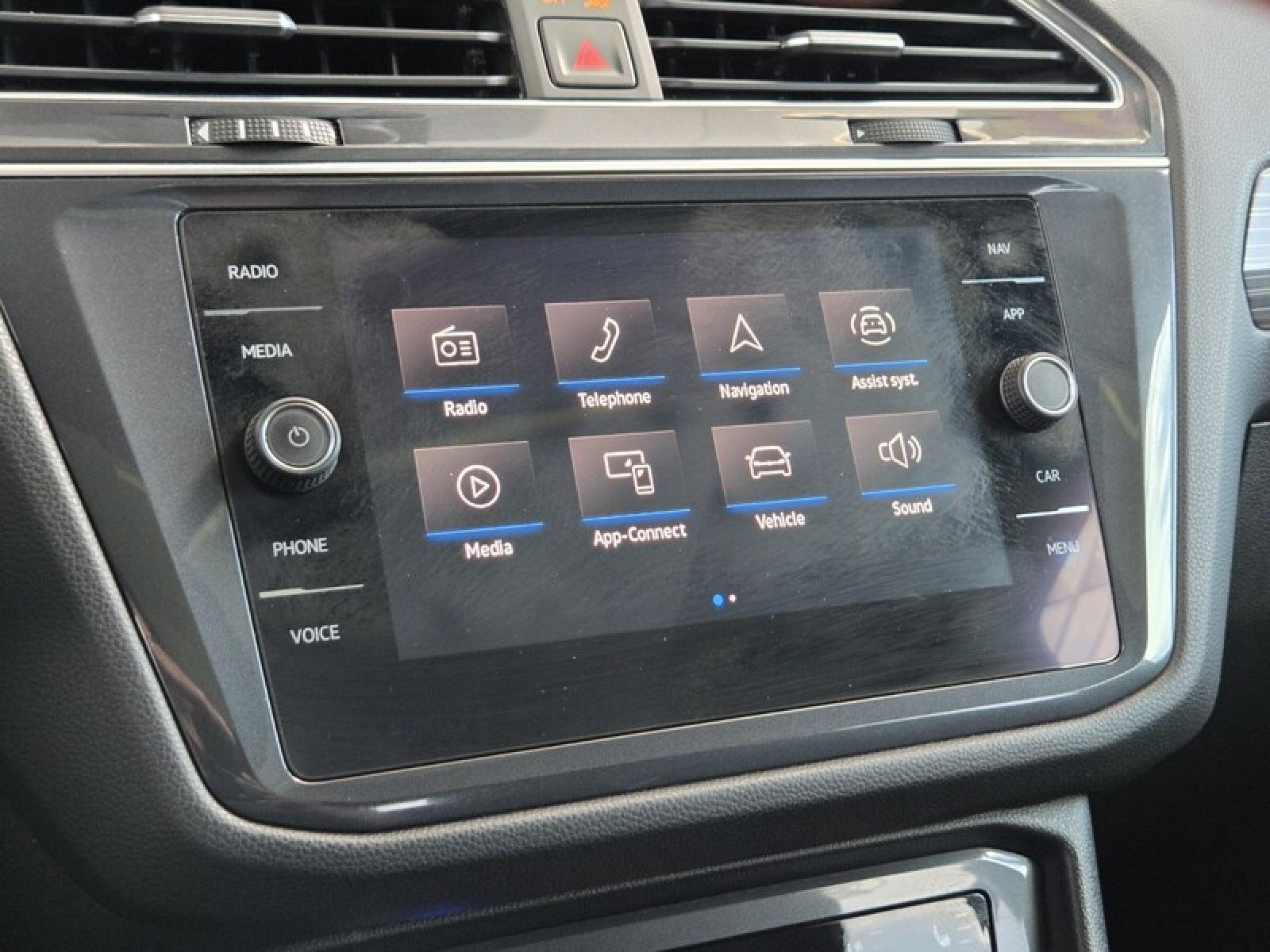 Used 2022 GRAY Volkswagen SEL R-Line image 29