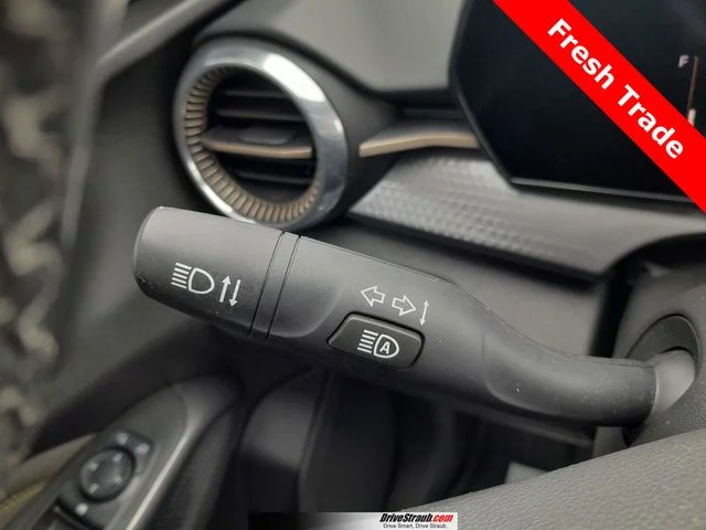 Used 2025 Green Chevrolet ACTIV image 16