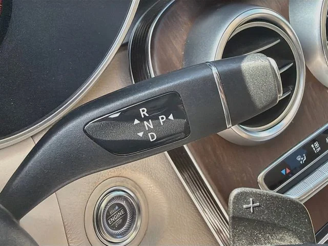 Used 2020  Mercedes-Benz GLC 300 image 17