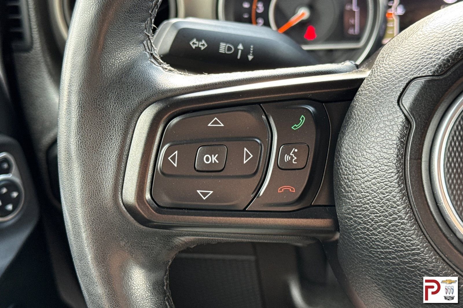 Used 2019 Silver Jeep Unlimited Sport S image 28