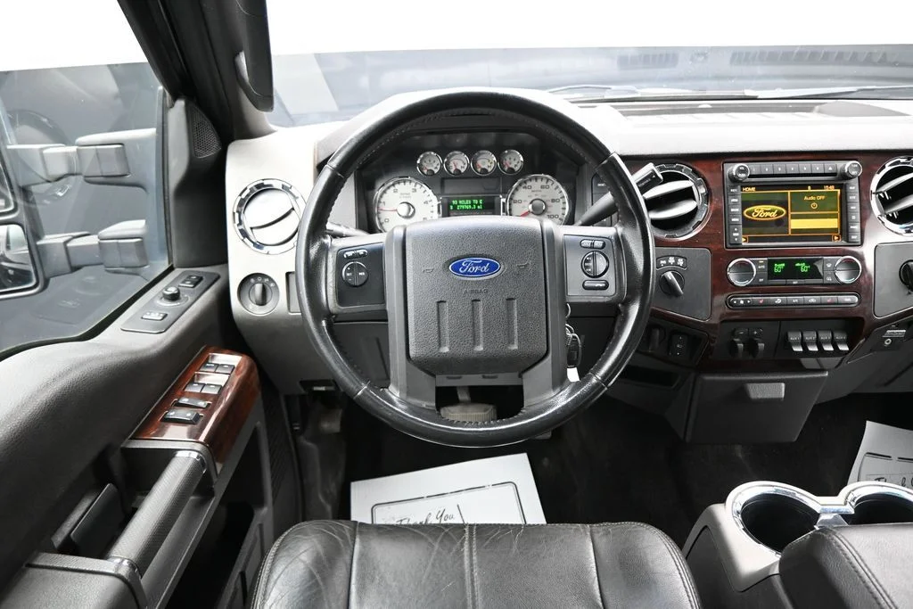 Used 2010  Ford  image 13