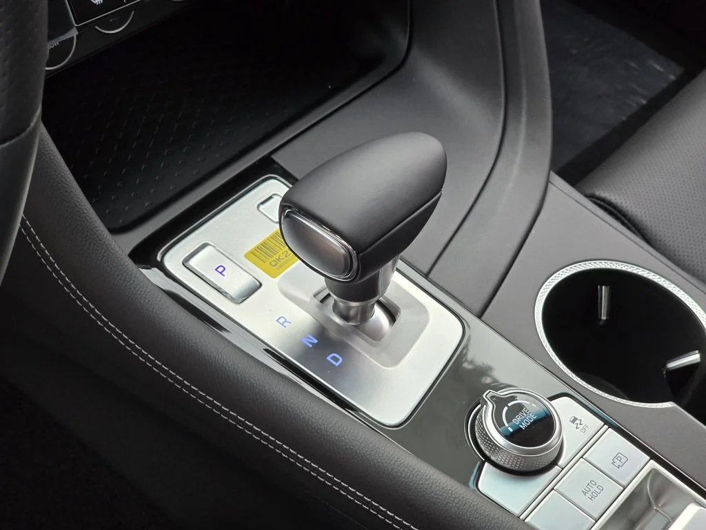 New 2026 White Genesis 2.5T image 16