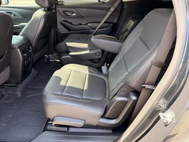 Used 2020 Gray Chevrolet Premier image 7