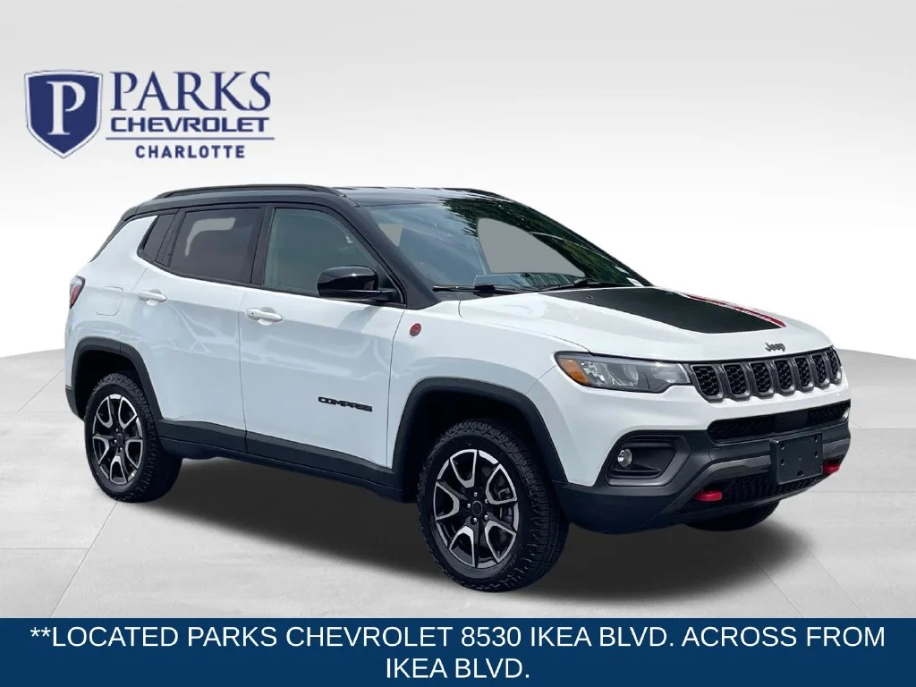Used 2025 White Jeep Trailhawk image 1