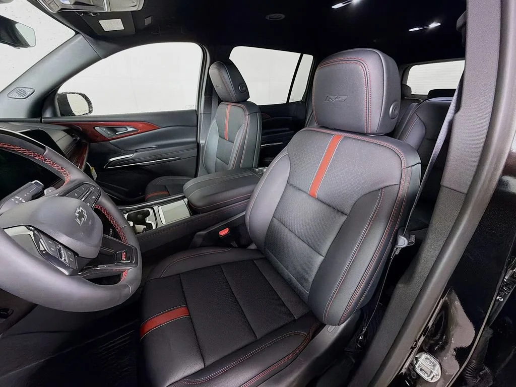 New 2026 Mosaic Black Metallic Chevrolet RS image 11