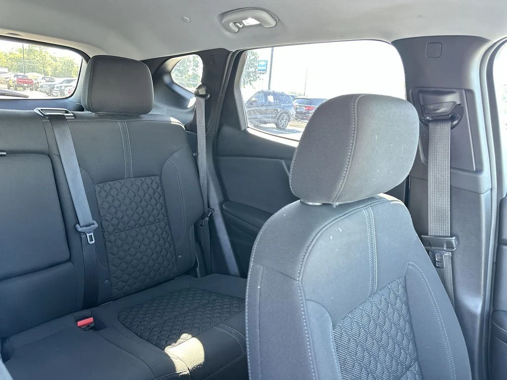 Used 2022 White Chevrolet LT image 14