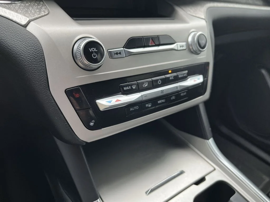 Used 2023 White Ford Timberline image 19