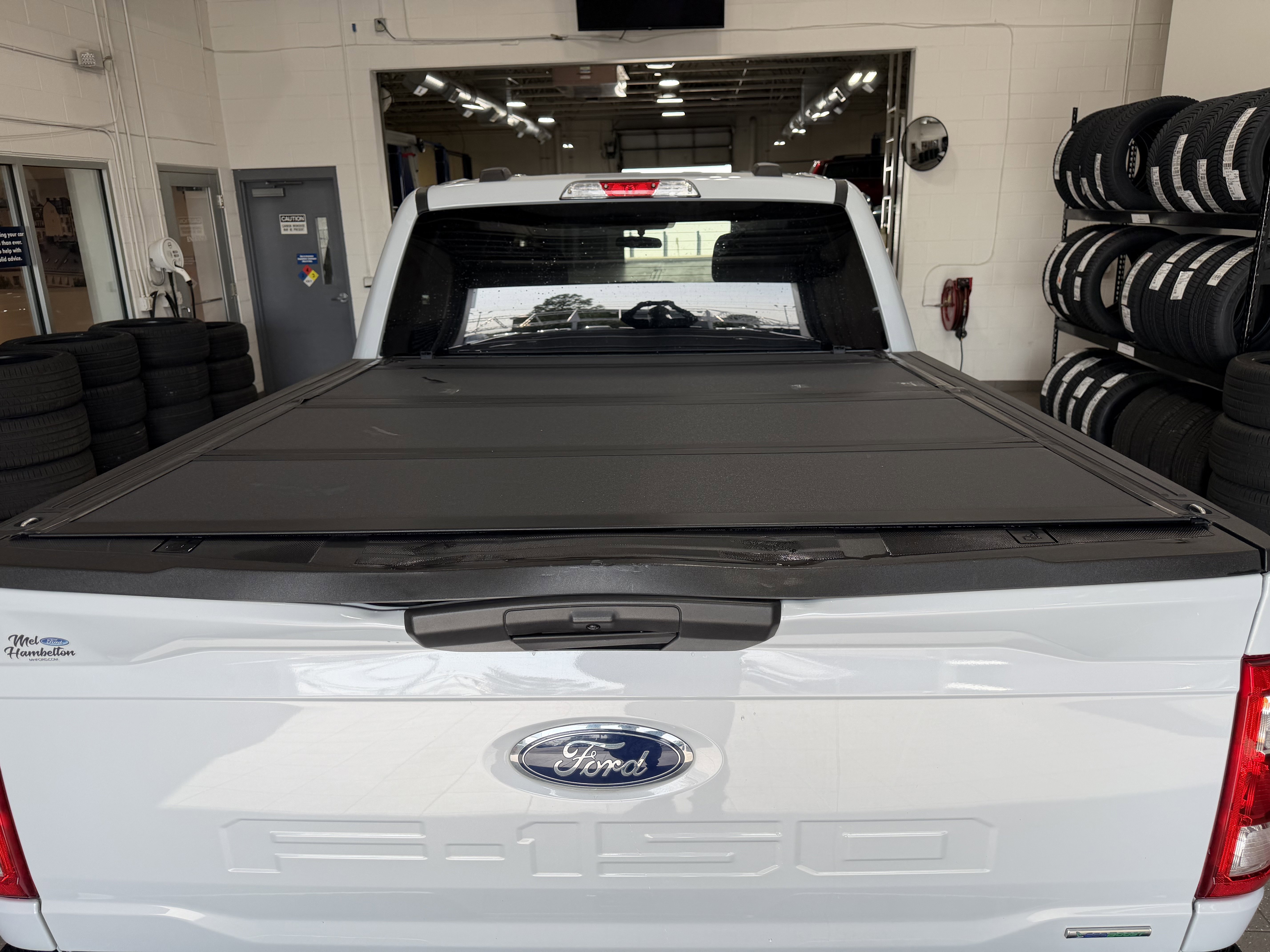 Used 2022 White Metallic Ford XL image 11