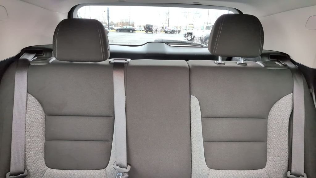 Used 2025 Gray Chevrolet LT image 25
